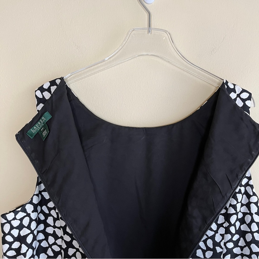 Lauren Ralph Lauren Plus Size Sleeveless Dress Black w White Petal Sheath 18W - Picture 8 of 8